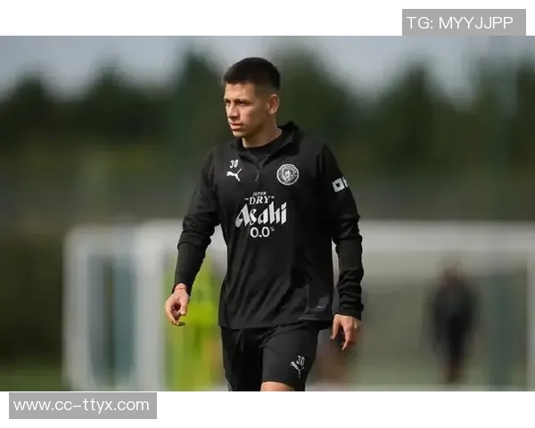 曼城宣布20岁阿根廷中场埃切维里租借加盟西甲赫罗纳球队